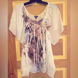 White Dress Blouse with cinched waist. Leopard print. Size XL